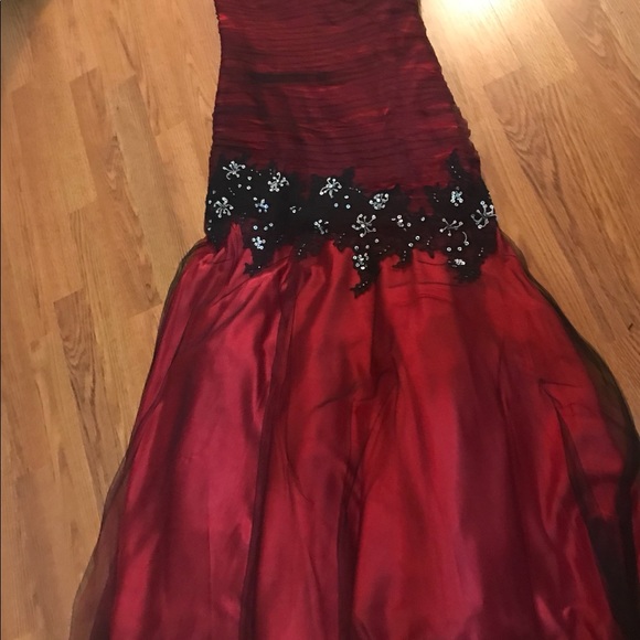 prom dresses - Picture 2 of 3